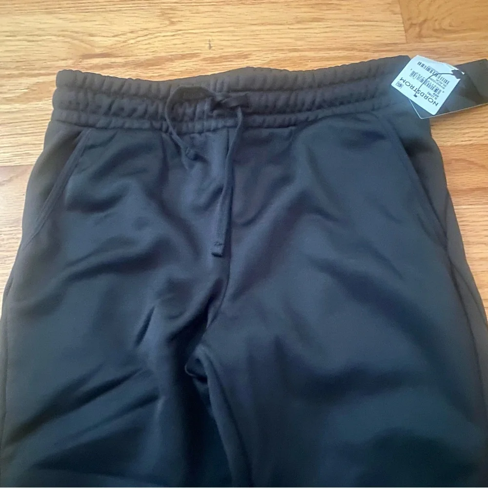 NWT! Zella Kids Classic Joggers (Size Small 7/8)